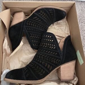 FRYE AND CO. Black Suede Cut-Out Ankle Booties